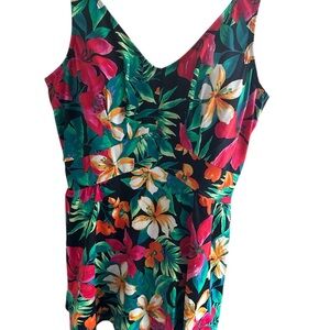 Beach Belle Women’s One Piece Floral Swimsuit Sz 24 Skirt With Built In Buttoms‎